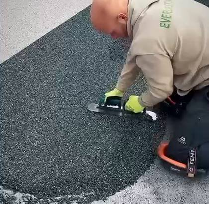 Resin Driveway — Laying Slabs — video
