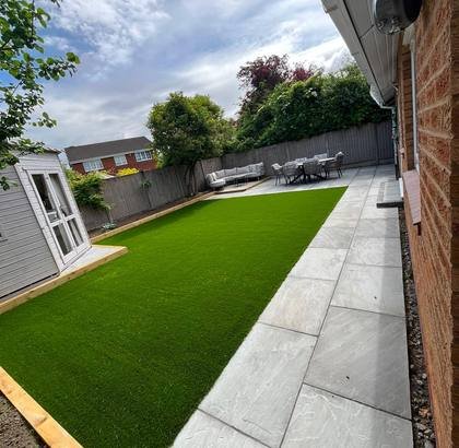 Artificial Lawn & Porcelain Pathway