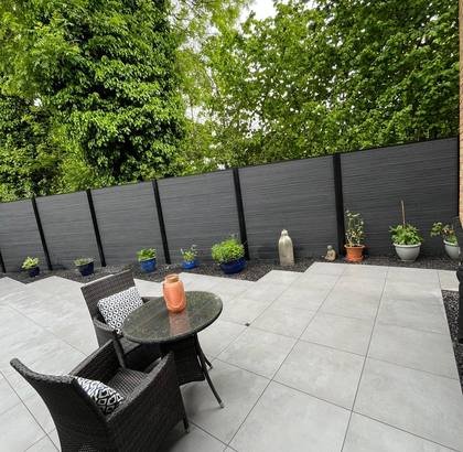 Porcelain Patio Seating Area