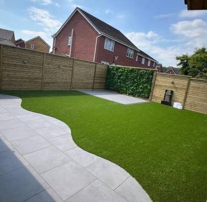 Porcelain Paving with Artificial Lawn