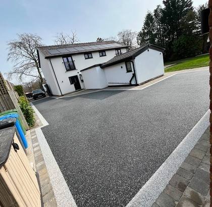 Full Frontage Resin Driveway